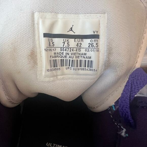 Nike Air Jordan 1 Mid 'Charlotte Hornets' Men’s - Picture 9 of 13